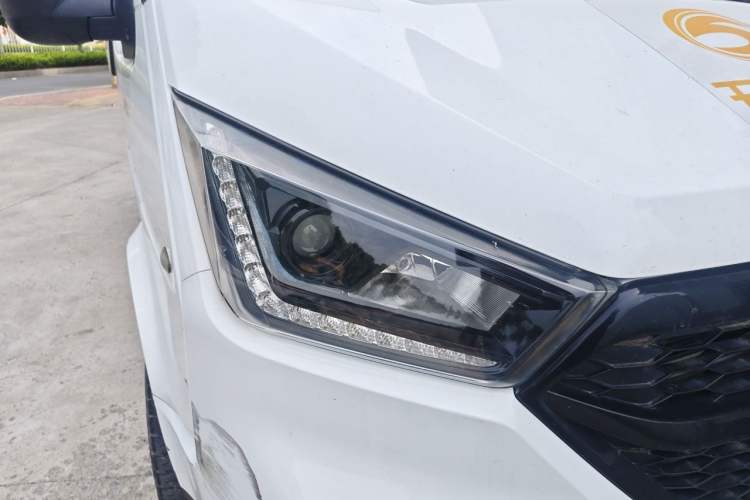 Used JMC Transit 2021 2.8T Space King Taurus Short Wheelbase Mid-Height 6-Seater Diesel Euro VI JX493 Right Front Headlight