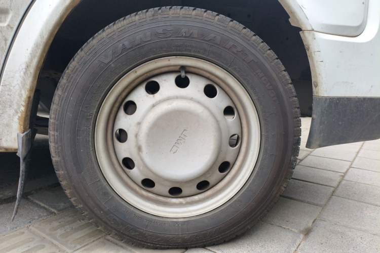 Used JMC Transit 2021 2.8T Space King Taurus Long Wheelbase Mid-Height Rear Single Tire – Step 6-Seater Diesel Euro VI JX493 Right Front Wheel Hub