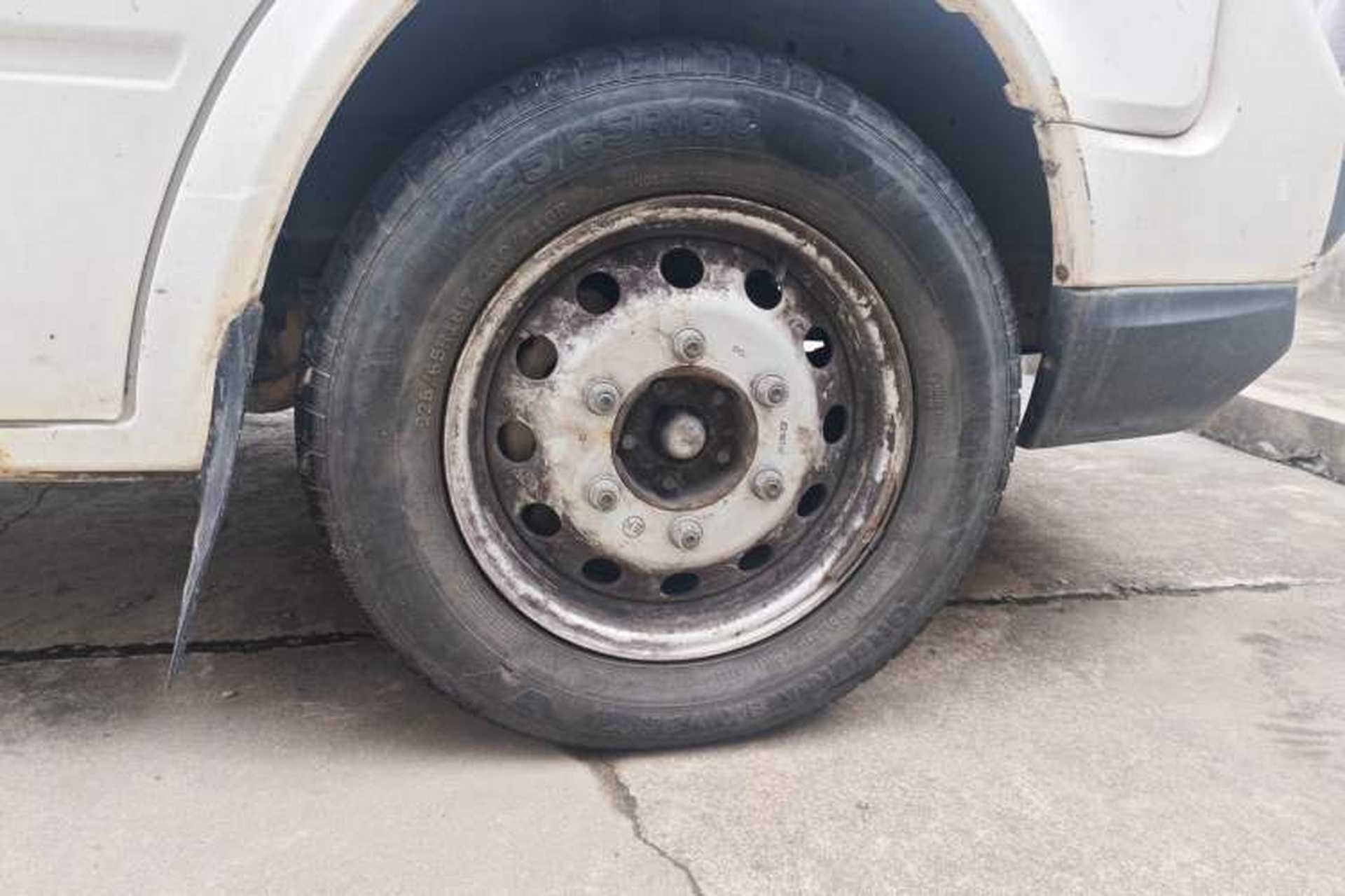 Used JMC Transit 2021 2.8T Space King Standard Version Long Wheelbase Mid-Height Roof Rear Single Tire – Step 6-Seater Diesel China VI Emission Standard JX493 Right Front Wheel Hub