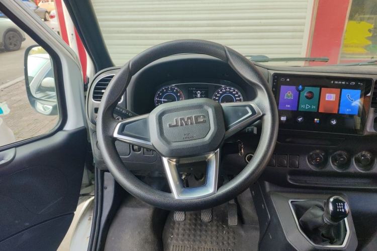 Used JMC Transit 2021 2.8T Space King Standard Version Short Wheelbase Mid-Height Roof 6-Seater Diesel Euro VI JX493 Steering Wheel