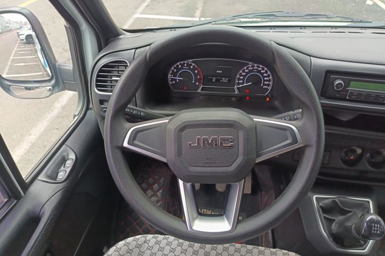Used JMC Transit 2021 2.8T Space King Standard Version Short Wheelbase Mid-Height Roof 6-Seater Diesel Euro VI JX493 Steering Wheel