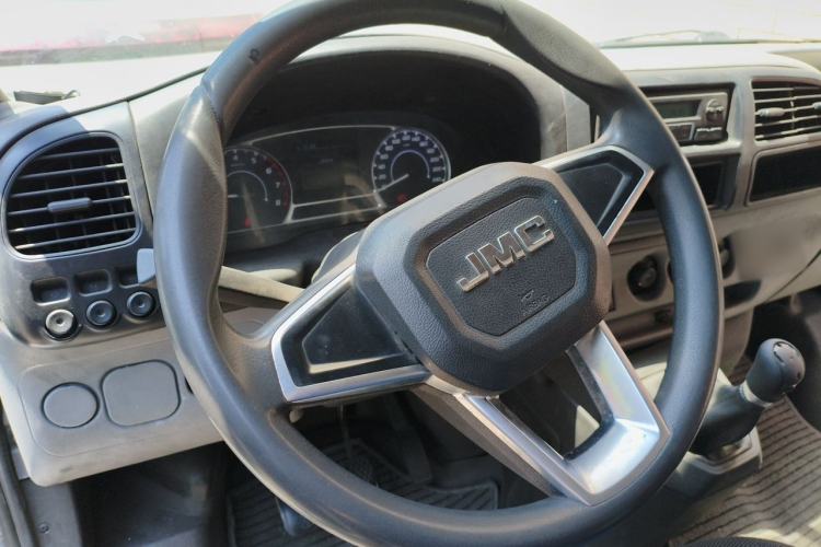 Used JMC Transit 2021 2.8T Space King Standard Version Long Wheelbase Mid-Height Roof Rear Single Tire – Step 6-Seater Diesel China VI Emission Standard JX493 Steering Wheel