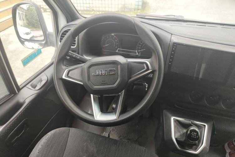 Used JMC Transit 2021 2.8T Space King Standard Version Short Wheelbase Mid-Height Roof 6-Seater Diesel Euro VI JX493 Steering Wheel
