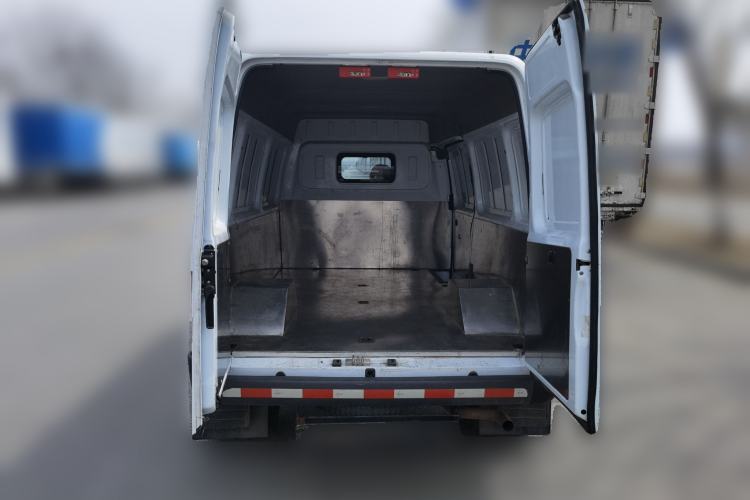 Used JMC Transit 2021 2.8T Space King Taurus Long Wheelbase Mid-Height Roof with Rear Dual Tires 3-Seater Diesel China VI Emission Standard JX493 Trunk