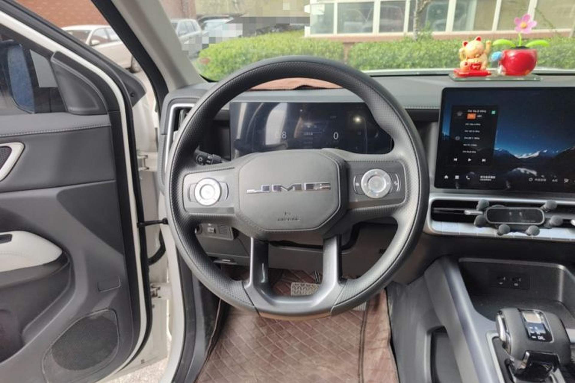 Used JMC Yuhu 2025 Short Wheelbase Double Cab Diesel Automatic Transmission Four-Wheel Drive Steering Wheel