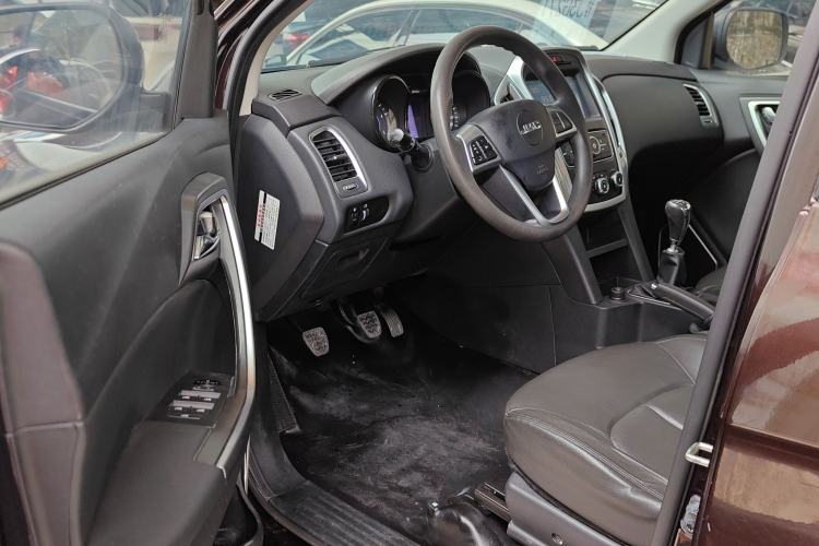 Used JMC Yuhu 3 2018 2.5T Diesel Two-Wheel Drive Advanced Version Standard Wheelbase Driver Seat