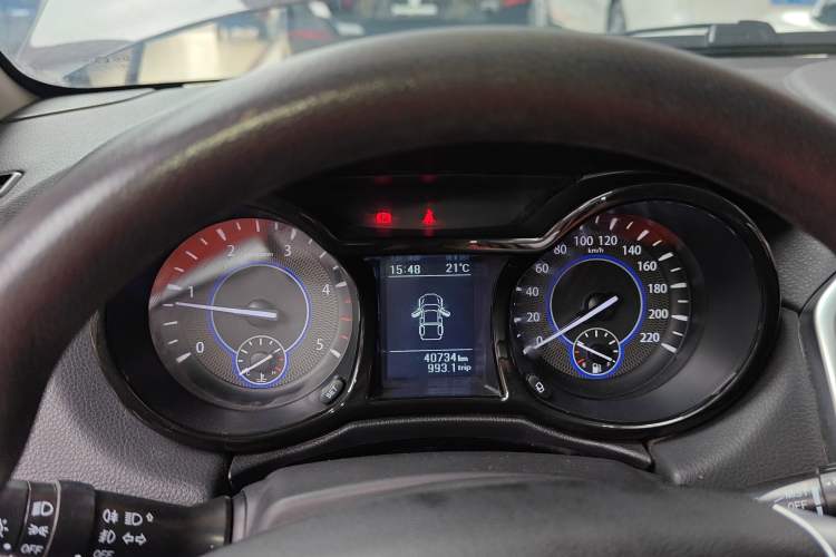 Used JMC Yuhu 3 2018 2.5T Diesel Two-Wheel Drive Advanced Version Standard Wheelbase Instrument Cluster