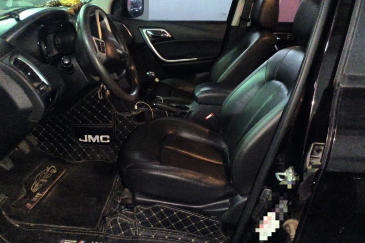 Used JMC Yuhu 3 2018 2.5T Diesel Two-Wheel Drive Advanced Version Standard Wheelbase Left Front Seat