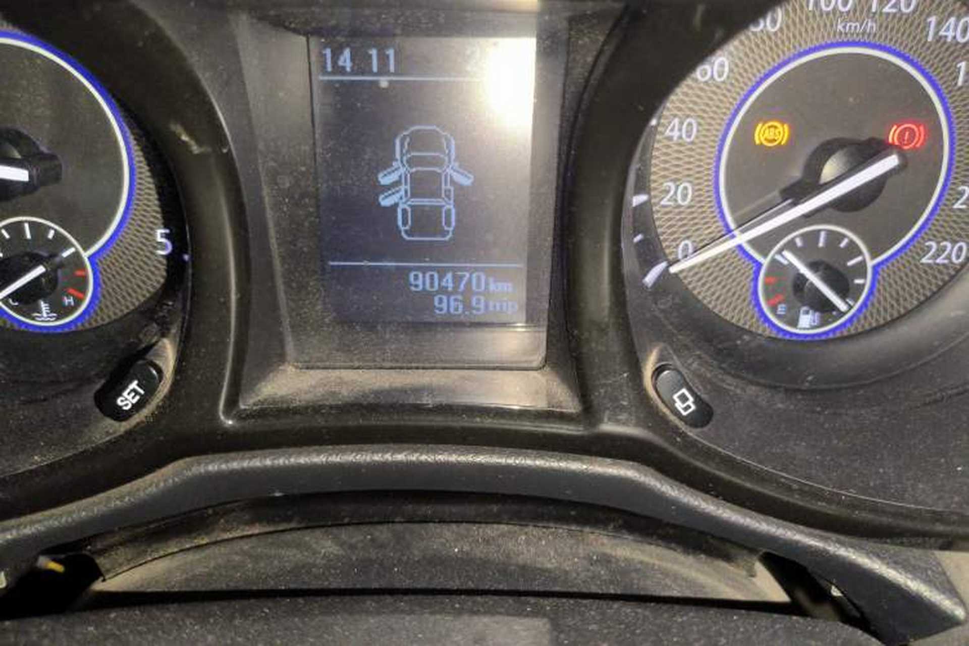 Used JMC Yuhu 3 2018 2.5T Diesel Two-Wheel Drive Advanced Version Standard Wheelbase Odometer Close Up