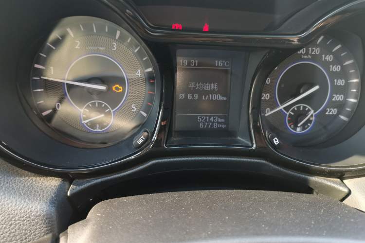 Used JMC Yuhu 3 2018 2.5T Diesel Two-Wheel Drive Advanced Version with Long Wheelbase Odometer Close Up