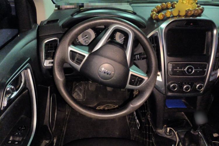 Used JMC Yuhu 3 2018 2.5T Diesel Two-Wheel Drive Advanced Version Standard Wheelbase Steering Wheel