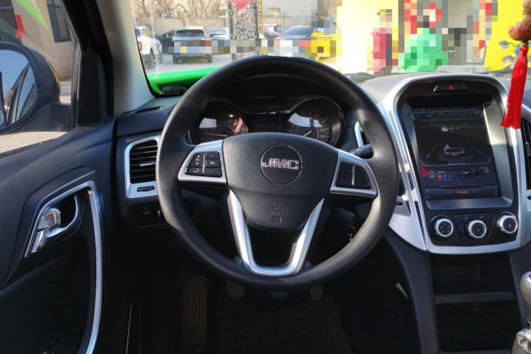 Used JMC Yuhu 3 2018 2.5T Diesel Two-Wheel Drive Advanced Version with Long Wheelbase Steering Wheel