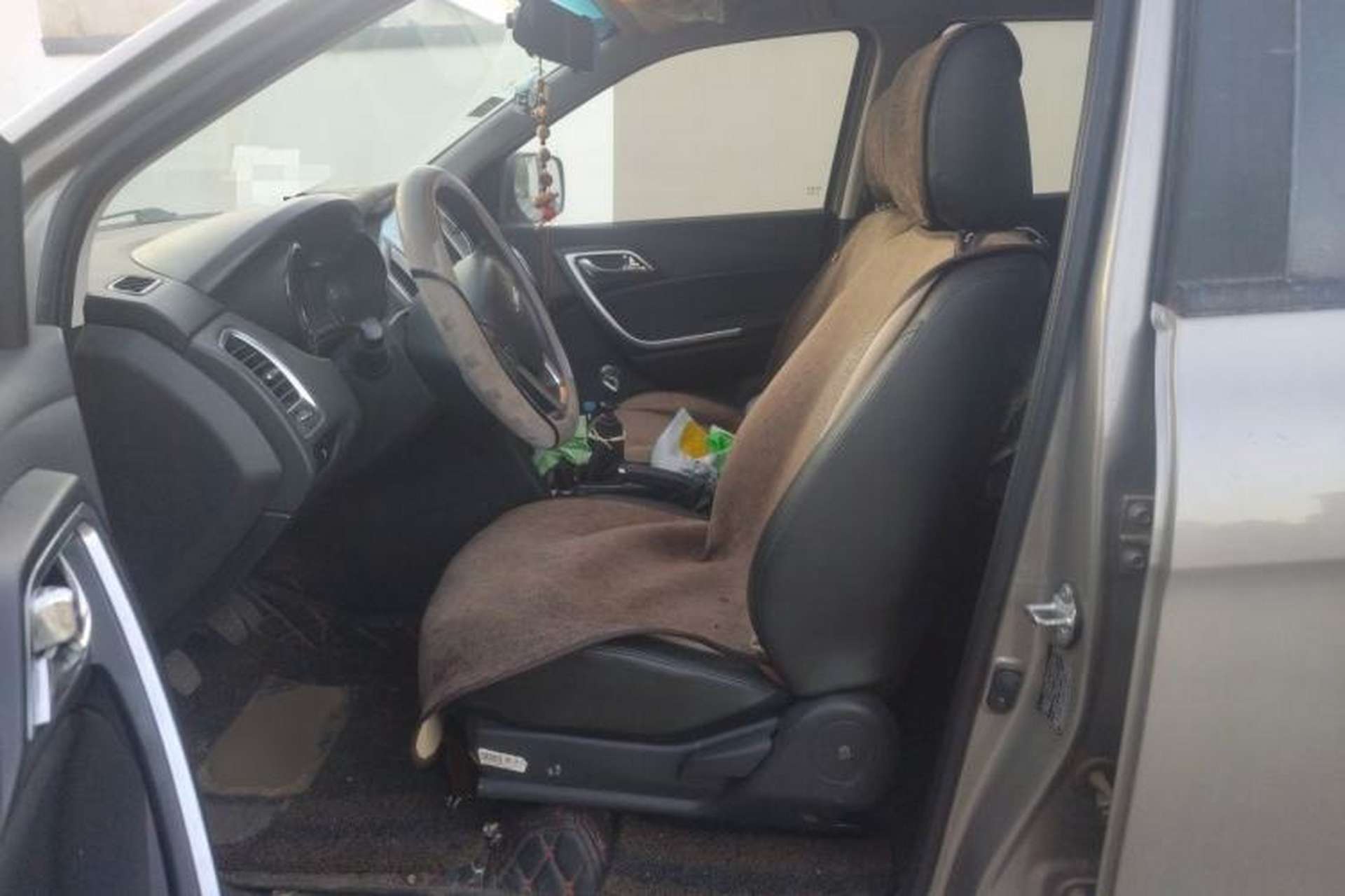 Used JMC Yuhu 3 2018 1.8T Gasoline Two-Wheel Drive Advanced Edition Standard Wheelbase Left Front Seat
