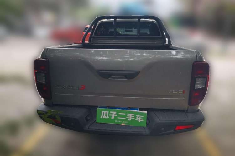 Used JMC Yuhu 3 2018 2.5T Diesel Two-Wheel Drive Advanced Version with Long Wheelbase Rear
