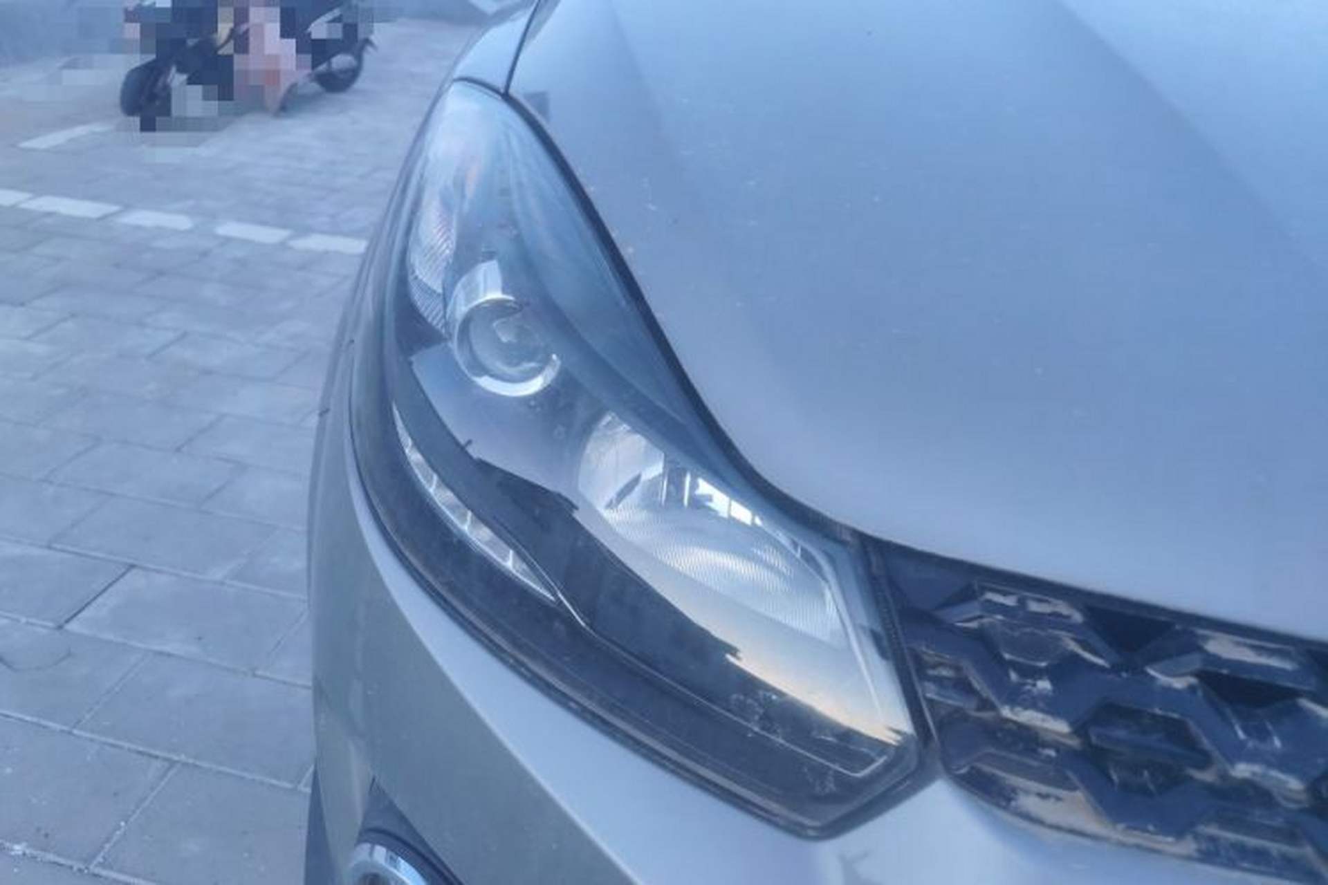 Used JMC Yuhu 3 2018 1.8T Gasoline Two-Wheel Drive Advanced Edition Standard Wheelbase Right Front Headlight