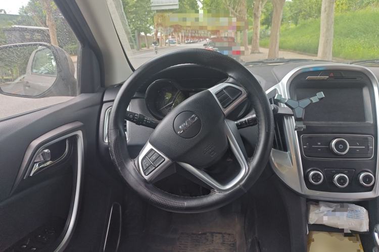 Used JMC Yuhu 3 2018 1.8T Gasoline Two-Wheel Drive Advanced Edition Standard Wheelbase Steering Wheel