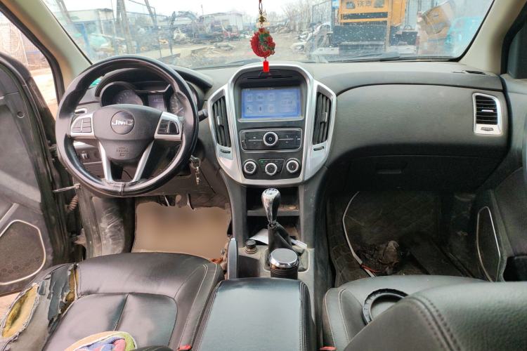 Used JMC Yuhu 3 2018 2.5T Diesel Two-Wheel Drive Advanced Version Standard Wheelbase Center Console