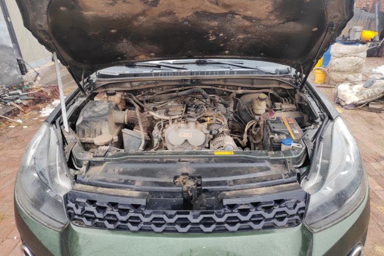 Used JMC Yuhu 3 2018 1.8T Gasoline Two-Wheel Drive Advanced Edition Standard Wheelbase Engine Bay