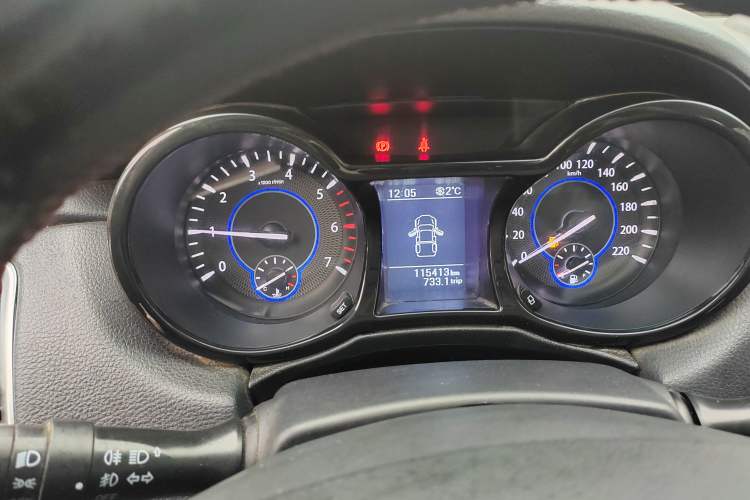 Used JMC Yuhu 3 2018 1.8T Gasoline Two-Wheel Drive Advanced Edition Standard Wheelbase Instrument Cluster