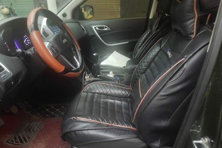 Used JMC Yuhu 3 2018 2.5T Diesel Two-Wheel Drive Luxury Shield Edition with Long Wheelbase Left Front Seat
