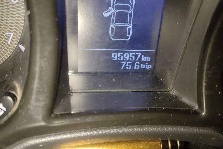 Used JMC Yuhu 3 2018 1.8T Gasoline Two-Wheel Drive Advanced Edition Standard Wheelbase Odometer Close Up