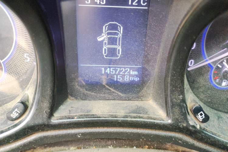 Used JMC Yuhu 3 2018 2.5T Diesel Two-Wheel Drive Advanced Version Standard Wheelbase Odometer Close Up
