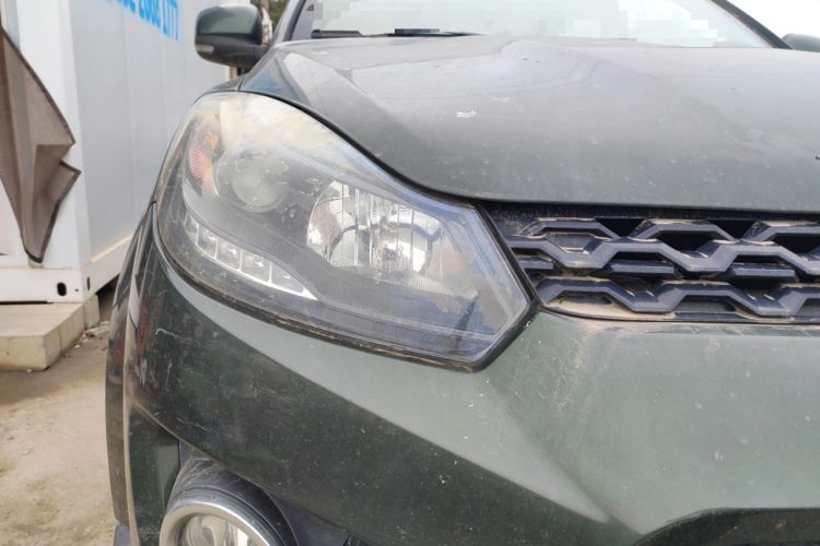 Used JMC Yuhu 3 2018 2.5T Diesel Two-Wheel Drive Advanced Version Standard Wheelbase Right Front Headlight