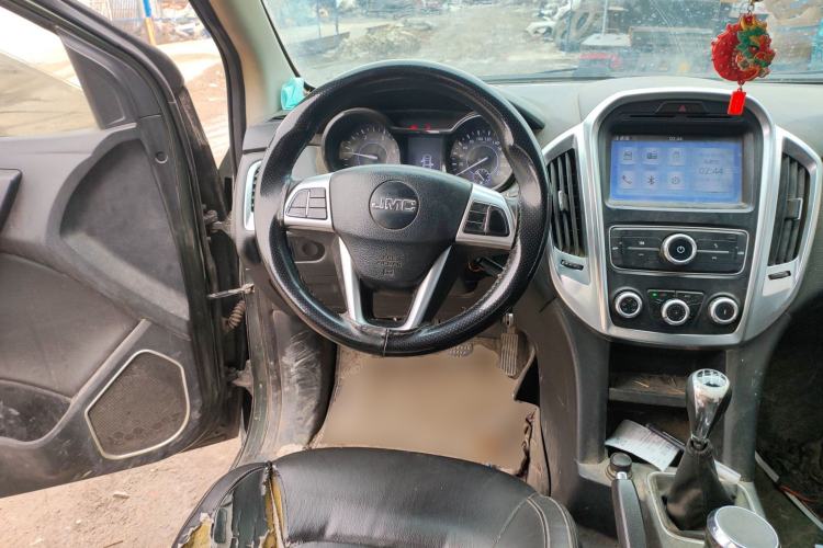 Used JMC Yuhu 3 2018 2.5T Diesel Two-Wheel Drive Advanced Version Standard Wheelbase Steering Wheel