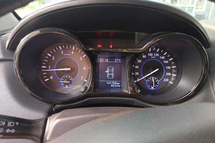 Used JMC Yuhu 3 2018 1.8T Gasoline Two-Wheel Drive Advanced Edition Standard Wheelbase Instrument Cluster