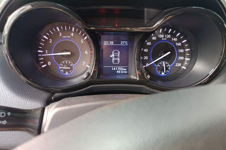 Used JMC Yuhu 3 2018 1.8T Gasoline Two-Wheel Drive Advanced Edition Standard Wheelbase Odometer Close Up