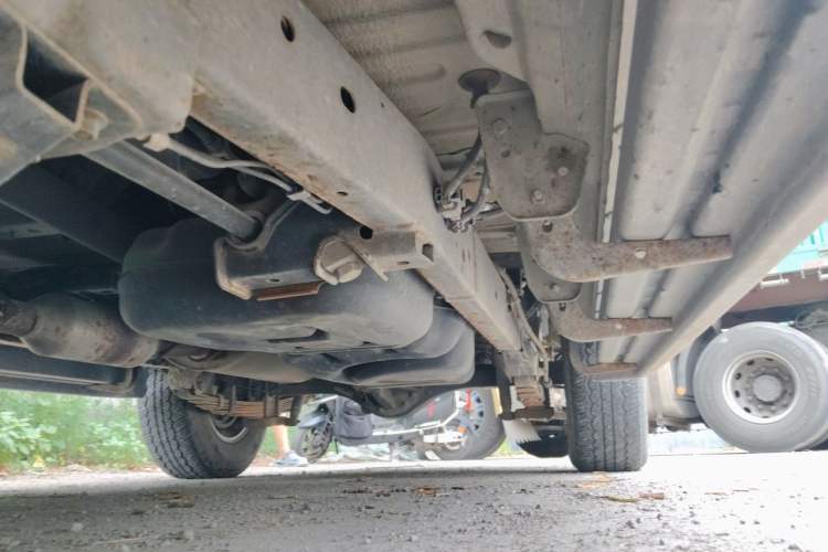 Used JMC Yuhu 3 2018 1.8T Gasoline Two-Wheel Drive Advanced Edition Standard Wheelbase Chassis Front Left