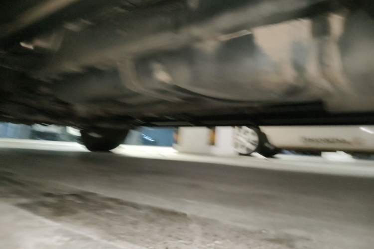Used JMC Yuhu 3 2018 2.5T Diesel Two-Wheel Drive Advanced Version Standard Wheelbase Chassis Rear Left