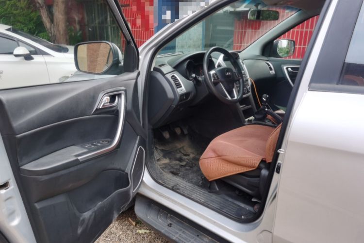 Used JMC Yuhu 3 2018 1.8T Gasoline Two-Wheel Drive Advanced Edition Standard Wheelbase Driver Seat