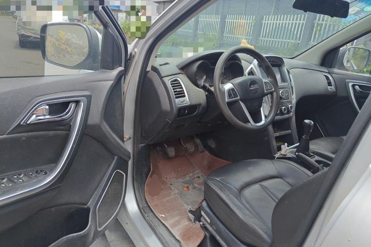Used JMC Yuhu 3 2018 2.5T Diesel Two-Wheel Drive Advanced Version with Long Wheelbase Driver Seat