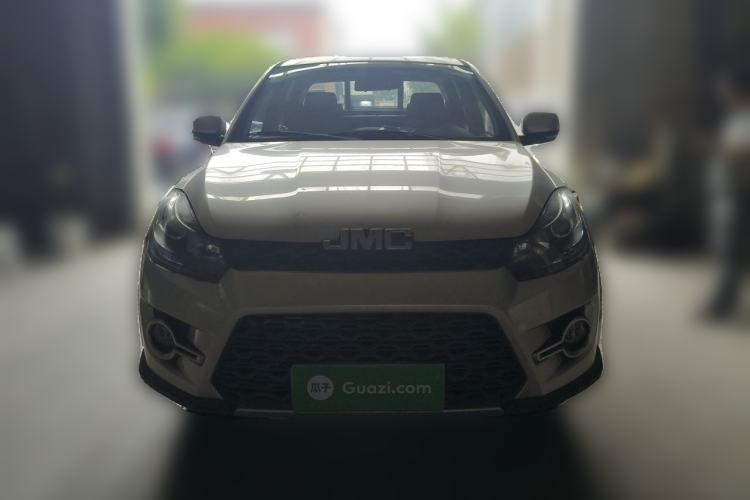 Used JMC Yuhu 3 2018 2.5T Diesel Two-Wheel Drive Advanced Version with Long Wheelbase Front