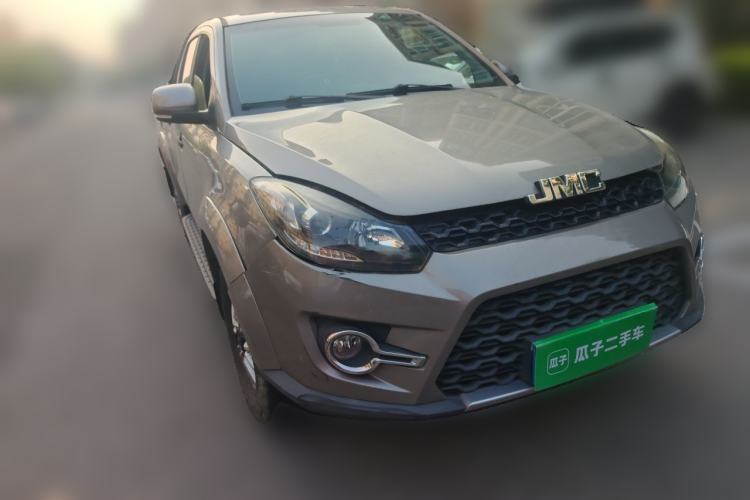 Used JMC Yuhu 3 2018 1.8T Gasoline Two-Wheel Drive Advanced Edition Standard Wheelbase Front Right 45 Deg