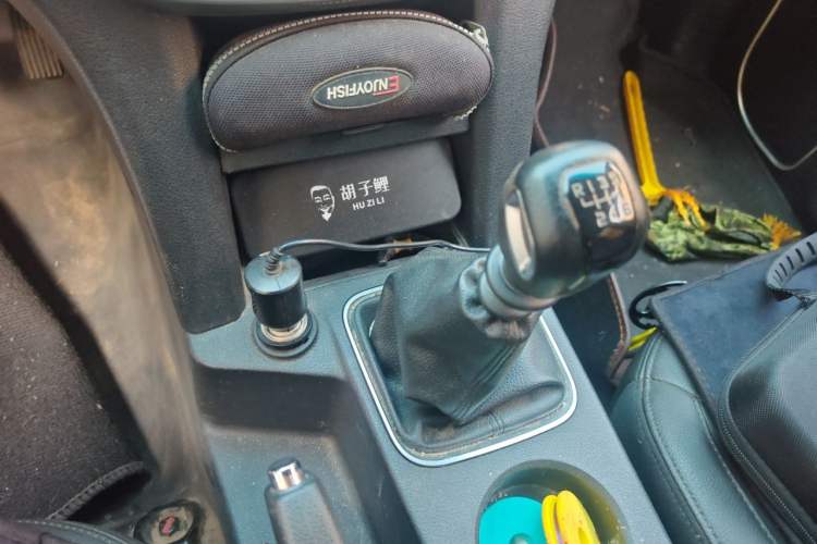 Used JMC Yuhu 3 2018 1.8T Gasoline Two-Wheel Drive Advanced Edition Standard Wheelbase Gear Lever