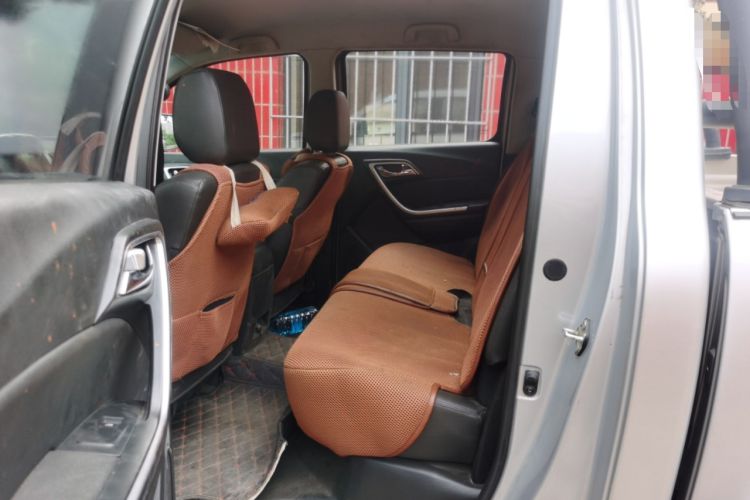 Used JMC Yuhu 3 2018 1.8T Gasoline Two-Wheel Drive Advanced Edition Standard Wheelbase Left Rear Seat