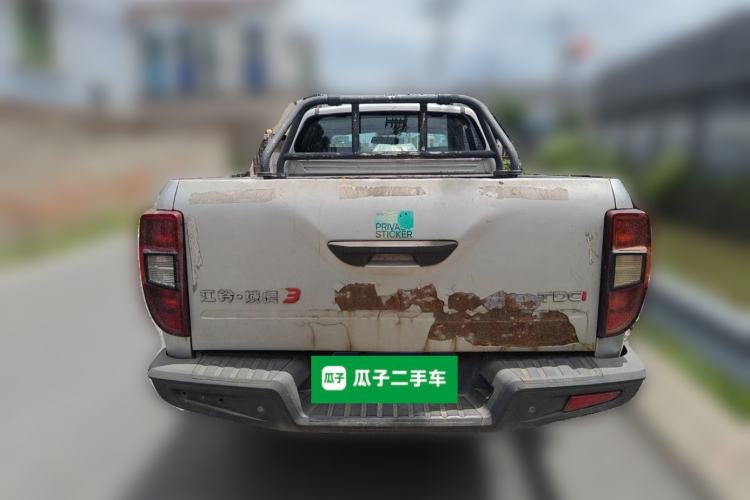 Used JMC Yuhu 3 2018 2.5T Diesel Two-Wheel Drive Advanced Version with Long Wheelbase Rear