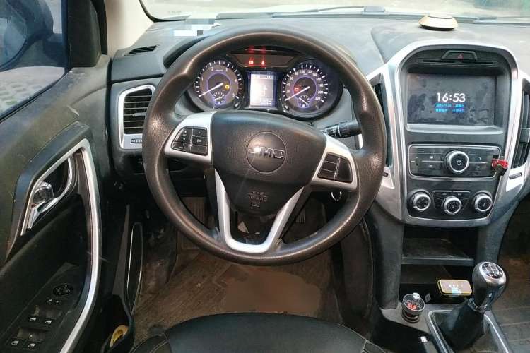 Used JMC Yuhu 3 2018 2.5T Diesel Two-Wheel Drive Advanced Version with Long Wheelbase Steering Wheel
