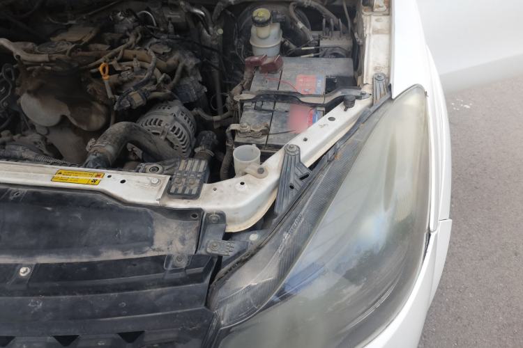 Used JMC Yuhu 3 2018 1.8T Gasoline Two-Wheel Drive Advanced Edition Standard Wheelbase Engine Bay Left