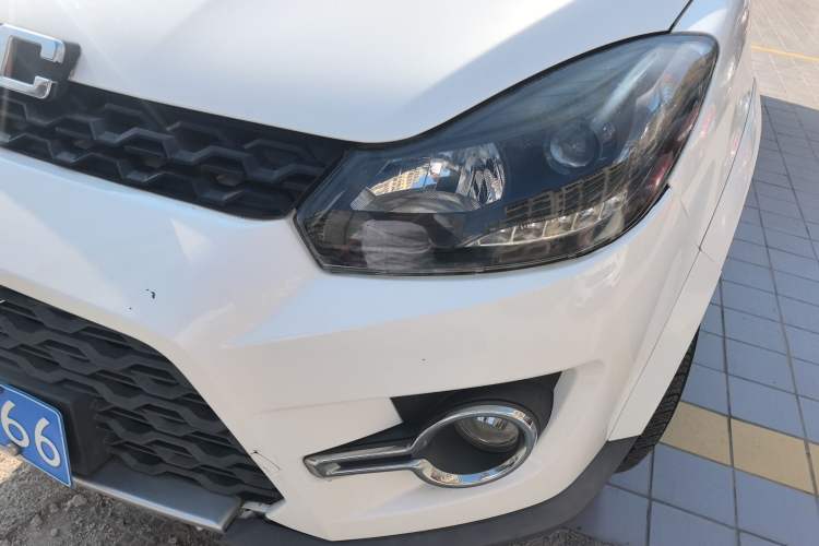 Used JMC Yuhu 3 2018 2.5T Diesel 4x4 Luxury Edition Long Wheelbase Left Front Headlight