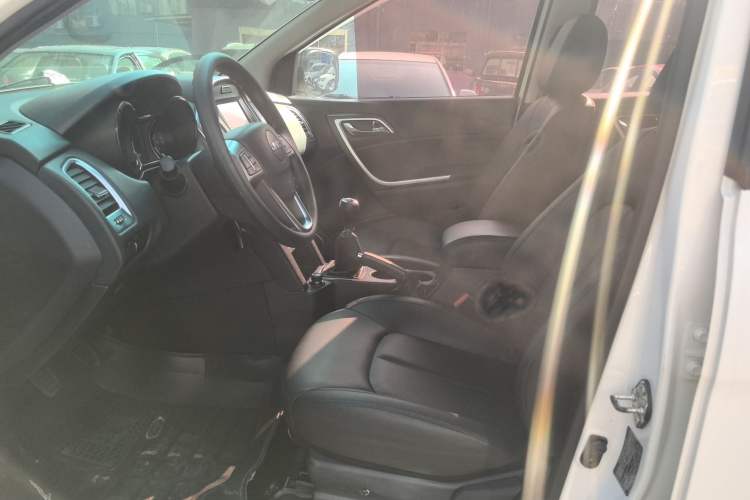 Used JMC Yuhu 3 2018 2.5T Diesel 4x4 Luxury Edition Long Wheelbase Left Front Seat