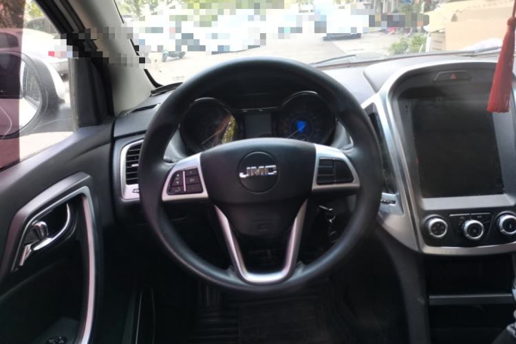 Used JMC Yuhu 3 2018 1.8T Gasoline Two-Wheel Drive Advanced Edition Standard Wheelbase Steering Wheel