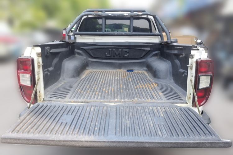 Used JMC Yuhu 3 2018 1.8T Gasoline Two-Wheel Drive Advanced Edition Standard Wheelbase Trunk
