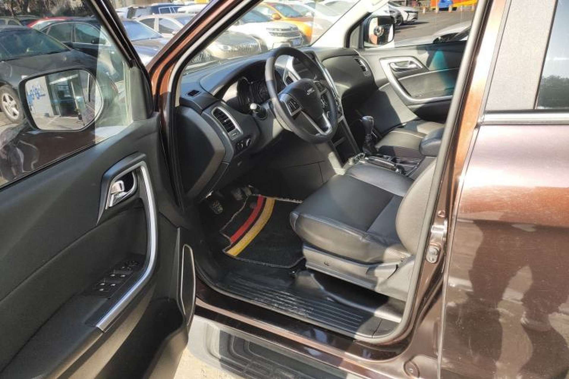 Used JMC Yuhu 5 2018 2.4T Classic Edition Diesel Manual 4x4 Luxury Version JX4D24A5L Driver Seat