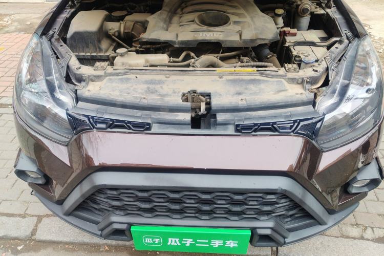 Used JMC Yuhu 5 2018 2.4T Classic Edition Diesel Manual 4x4 Luxury Long-Wheelbase JX4D24A5L Engine Bay