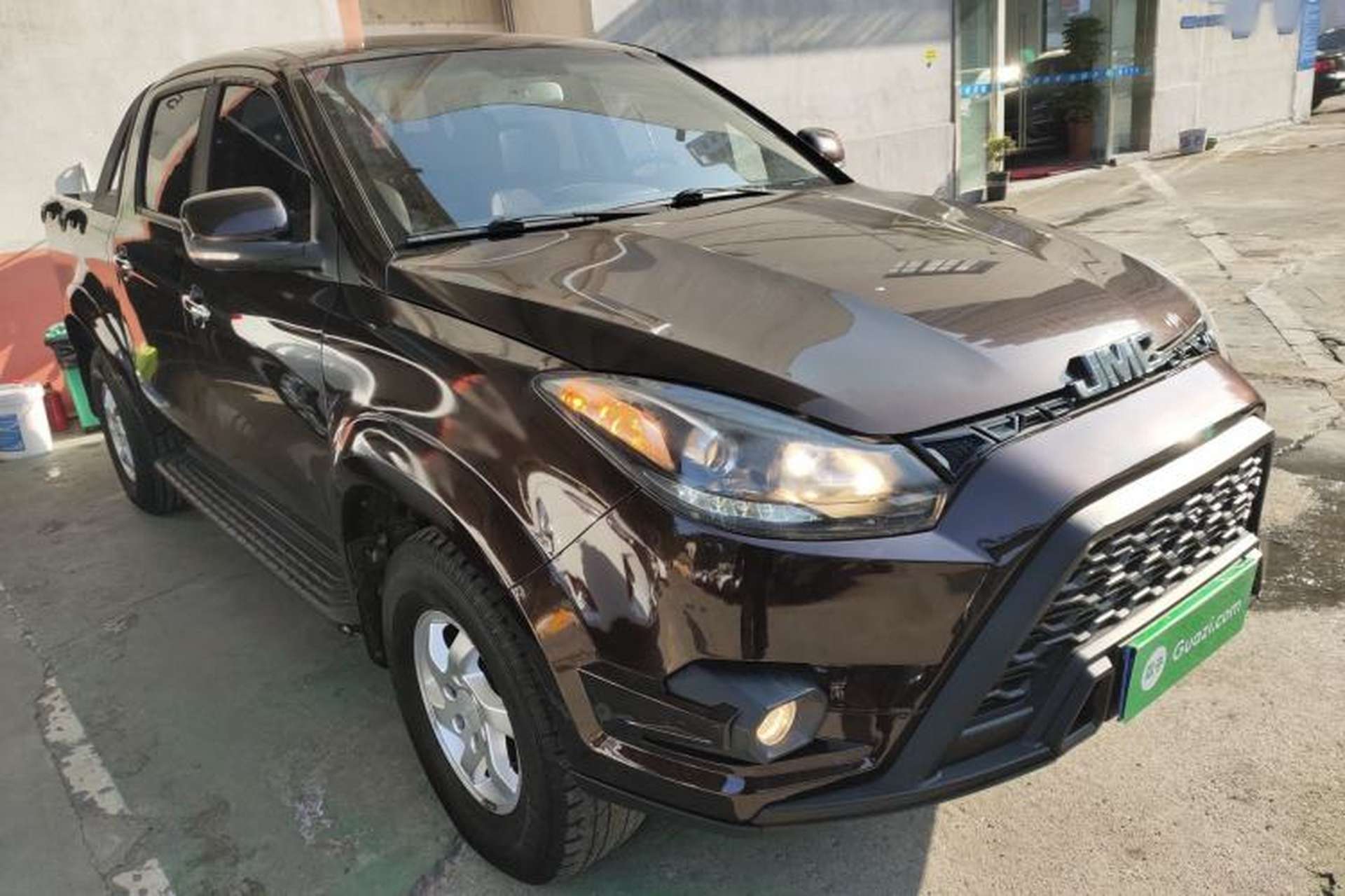 Used JMC Yuhu 5 2018 2.4T Classic Edition Diesel Manual 4x4 Luxury Version JX4D24A5L Front Right 45 Deg