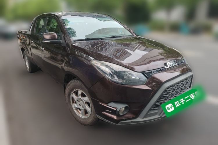 Used JMC Yuhu 5 2018 2.4T Classic Edition Diesel Manual Two-Wheel Drive Luxury Version JX4D24A5L Front Right 45 Deg
