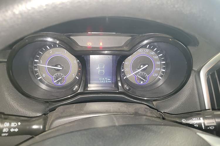 Used JMC Yuhu 5 2018 2.4T Classic Edition Diesel Manual Two-Wheel Drive Luxury Long-Wheelbase JX4D24A5L Instrument Cluster